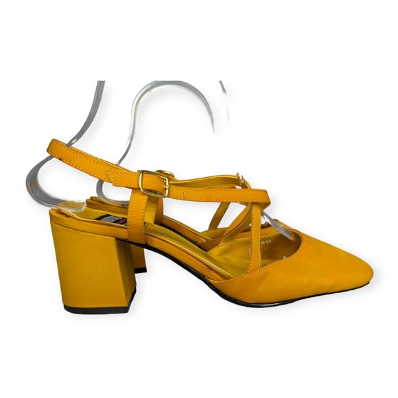 Mootsie Tootsie Mustard Love Ya Fabric Block Heel Size 8 - Picture 1 of 12